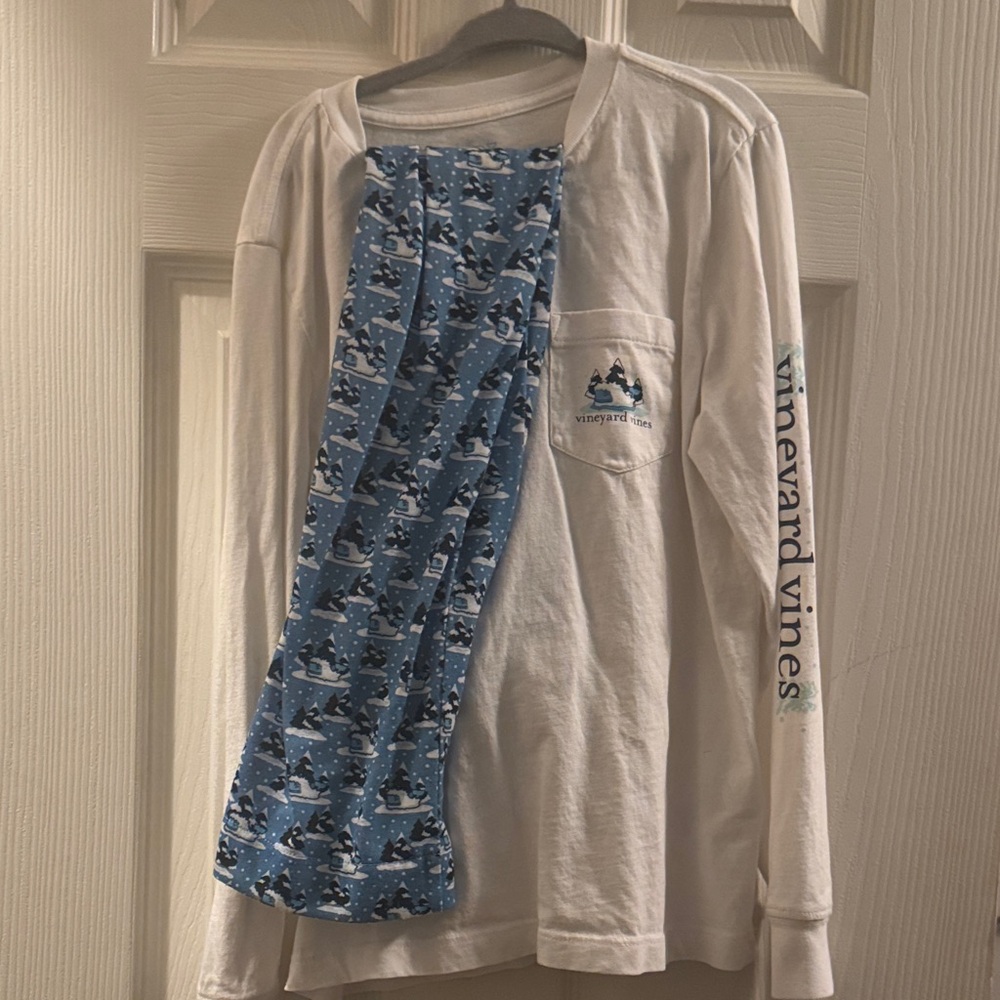 Vineyard Vines pajama set with Blue yeti winter Whale Design size 7